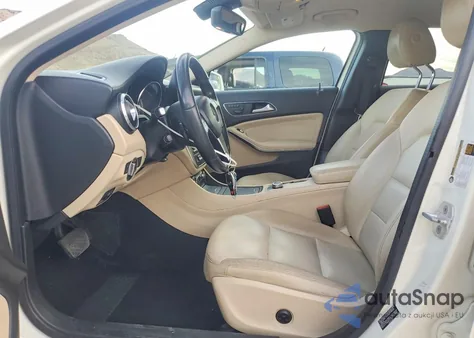 2015 Mercedes-Benz Gla 250 z USA, uszkodzony, nr VIN WDCTG4EB0FJ128021